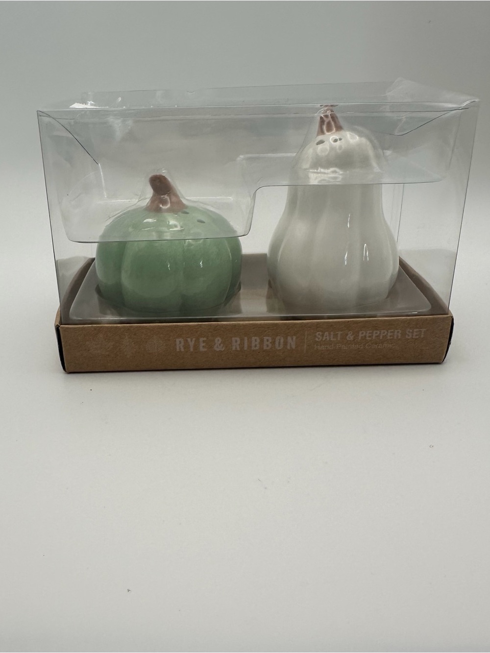 Green Pumpkin and White Gourd Salt & Pepper Set
